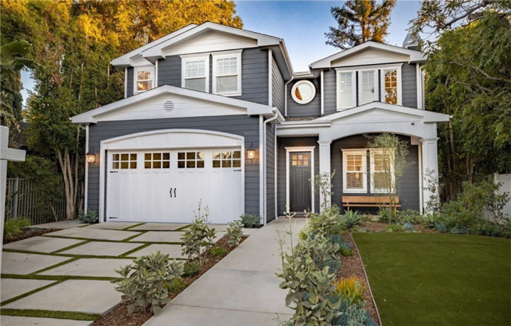 Intip Rumah <i>Youtuber</i> Seharga Rp34 Miliar