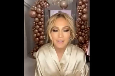 Dituduh Warganet Pakai Botoks, Ini Respons Jennifer Lopez