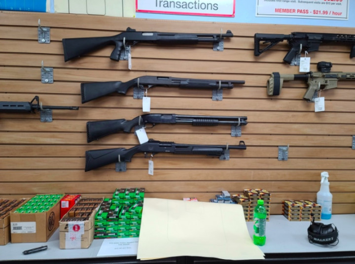 Senjata dan Amunisi di AS Ludes Terjual Jelang Pelantikan Joe Biden