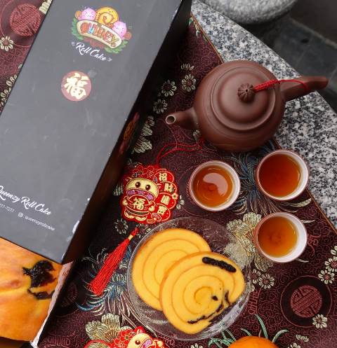 Ini cerita Shinta yang punya passion baking kue hingga sukses menjadikannya karier di dunia kuliner yang mantap. (Foto: Dok. Instagram Queenzy Roll Cake/@queenzyrollcake)