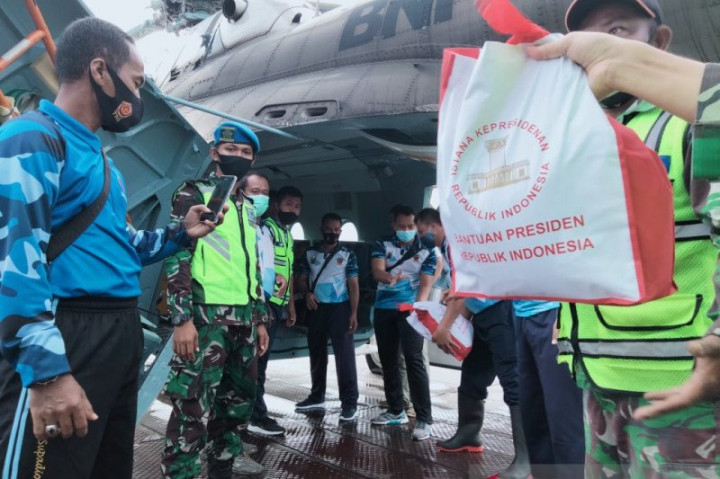 Bantuan Presiden untuk Kalsel Dikirimkan via Udara