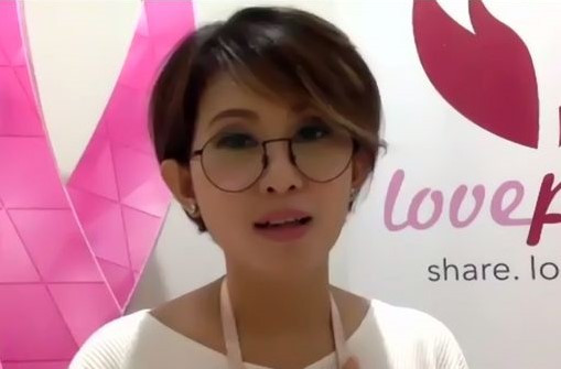 Penyintas kanker payudara dari organisasi Lovepink Fertina Tarasari. Dokumentasi Unpad.