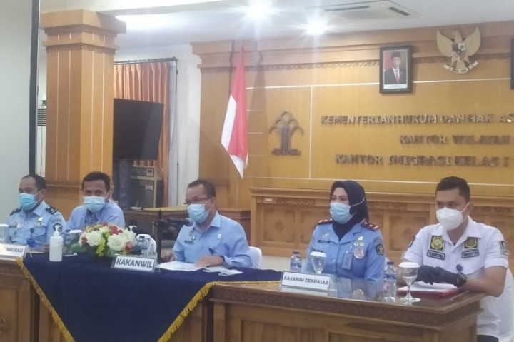 Ini 4 Pelanggaran Kristen Gray yang Membuatnya Dideportasi