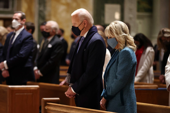 Joe Biden Hadiri Misa di Gereja Katolik Washington DC Sebelum Pelantikan