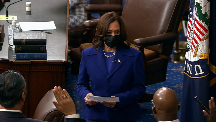 Tugas Pertama Harris sebagai Wapres AS, Lantik Anggota Senat