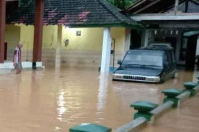 Rawan Bencana Alam, Persiapkan Asuransi Kendaraan dengan Baik