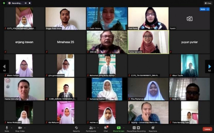 Pelajar dan Pelaku UMKM di Lebak Dibekali Pemanfaatan Media Digital