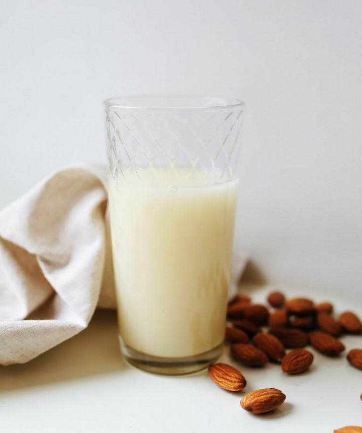 6 Manfaat Susu Almond untuk Kesehatan