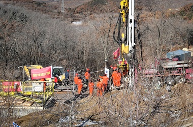 Sekelompok Penambang di Tiongkok Masih Terperangkap Sejak 10 Januari