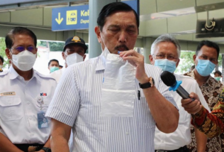 Luhut Uji Coba Alat Deteksi Covid-19 GeNose
