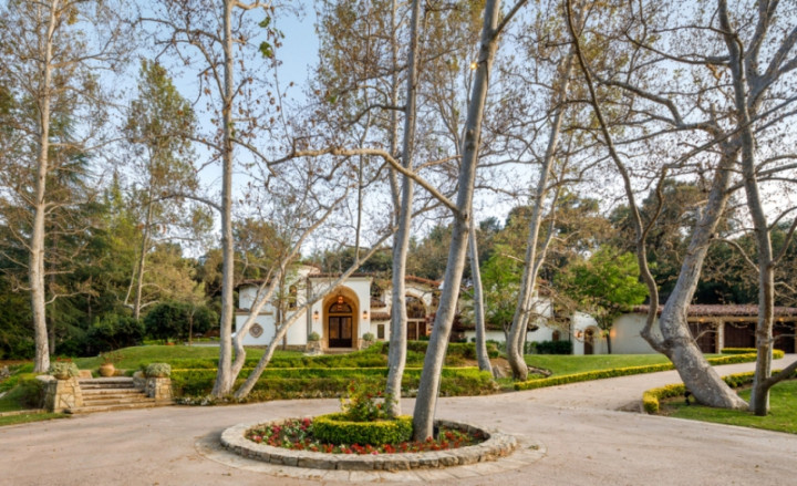 Penyanyi Halsey Beli Rumah Liam One Direction