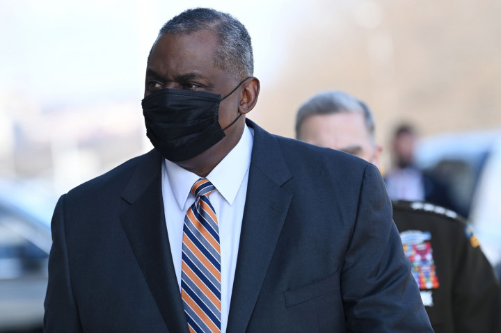 Lloyd Austin Jadi Menhan Kulit Hitam Pertama di AS