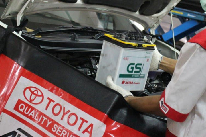 Mengenal Perbedaaan Aki Kering dan Basah Mobil