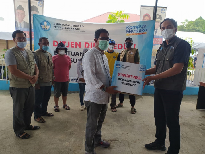 Dikti Salurkan Bantuan Rp300 Juta untuk Korban Gempa Sulbar