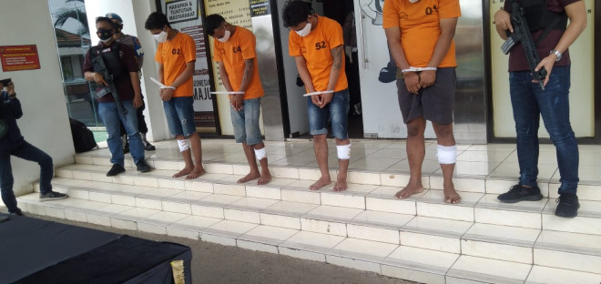 Pelaku spesialis Curanmor di Mapolres Tangerang Selatan, Selasa, 26 Januari. (Foto: Istimewa)