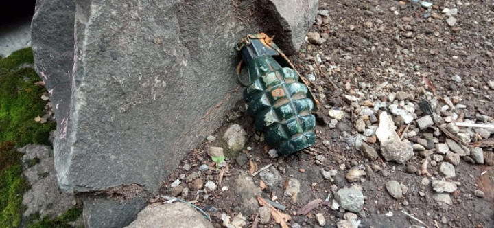 Pasukan Gober Temukan Granat Nanas Aktif