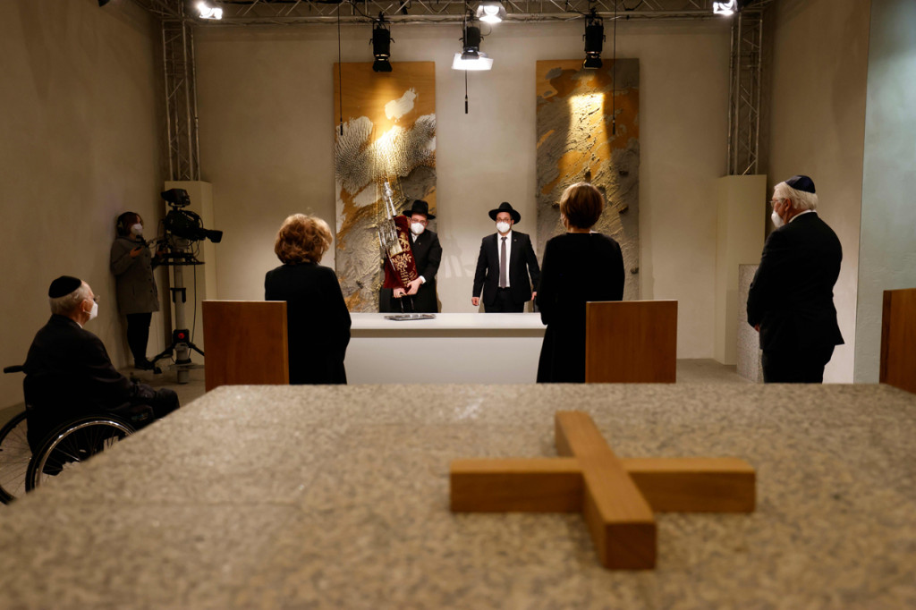 Peringatan 25 Tahun Hari Korban Kejahatan Nazi Hitler di Jerman