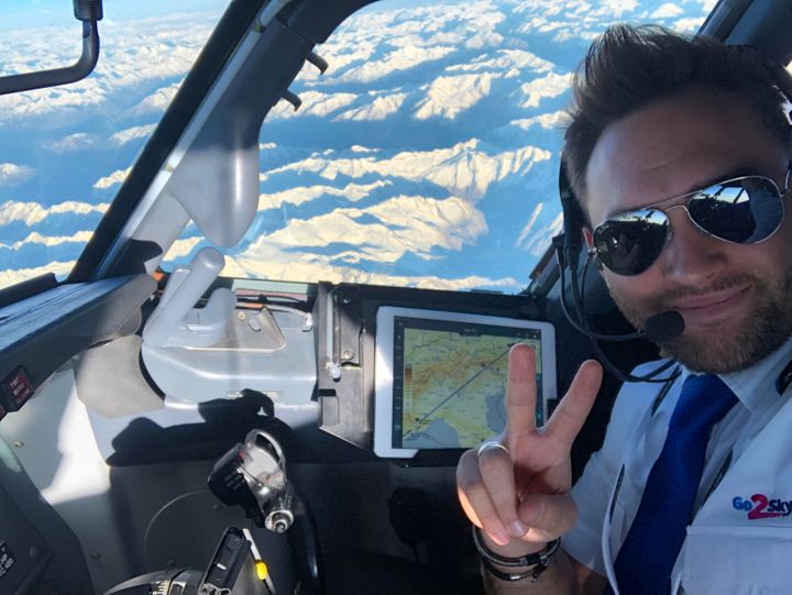 Miris, Pilot Ini Banting Setir Jadi Kuli Bangunan Akibat Pandemi Covid-19