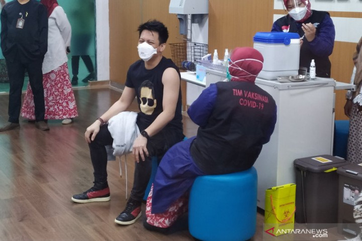 Begini Saran Ariel Noah Agar Aman Saat Disuntik Vaksin Covid-19