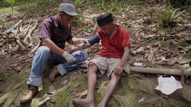 Jamali saat diperiksa oleh tenaga medis setempat. Foto/Eagle Award