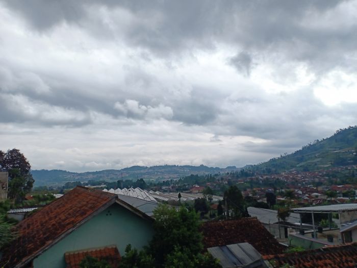 Terasa Lebih Dingin, Suhu Udara di Lembang Tercatat 17 Derajat Celsius