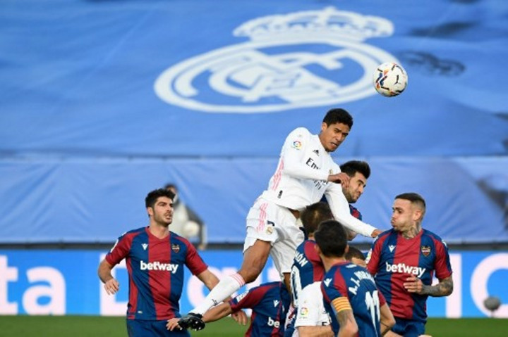 Hasil Pertandingan Sepak Bola Semalam: Arsenal - MU Imbang, Madrid Keok