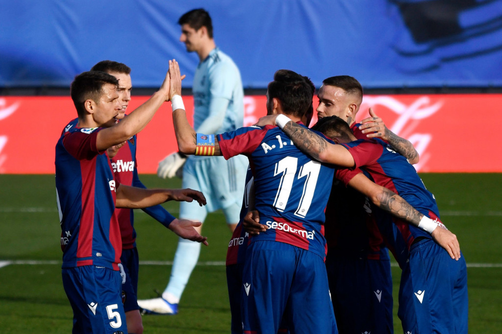 Real Madrid Vs Levante: 10 Pemain Los Blancos Tersungkur 1-2