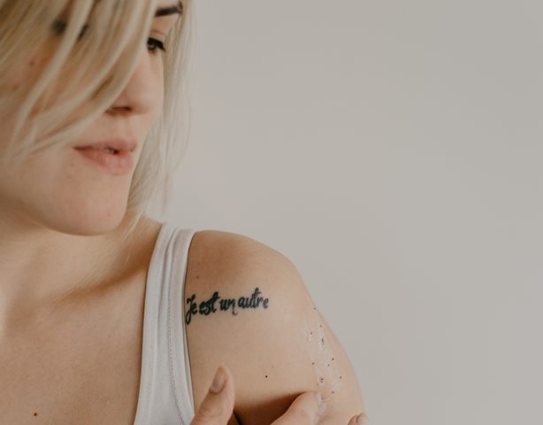 Cara Mengobati Jerawat di Dada