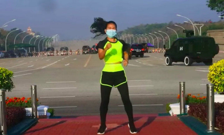 Viral Wanita Senam di Tengah Kudeta Myanmar, Netizen: Lagu ‘Ampun Bang Jago’ Mendunia