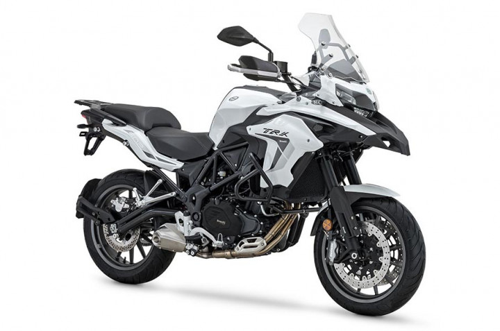 Intip Keistimewaan New Benelli TRK 502 BS6