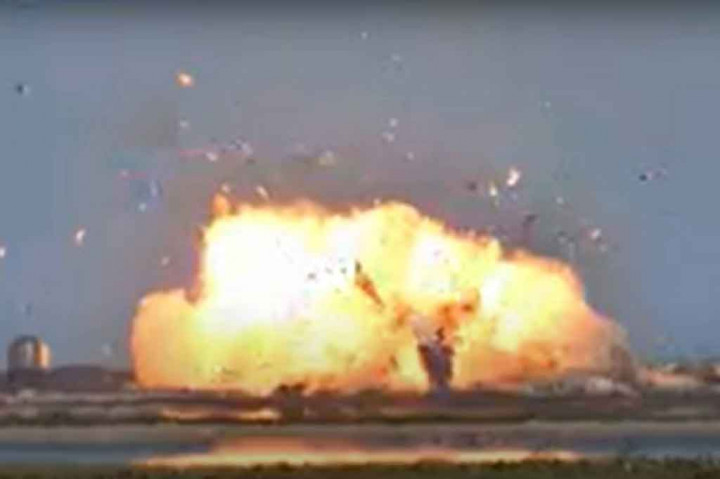 Lagi, Roket SpaceX Meledak Saat akan Mendarat