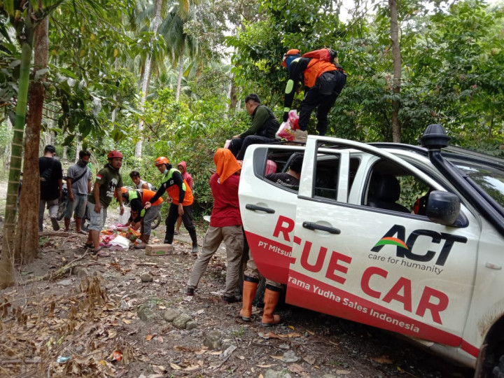 Humanisme Di Tengah Deru Mobil