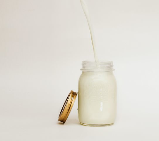 Apakah minum susu sapi bisa bikin kulit kamu jerawatan? Ini kata ahli. (Foto: Ilustrasi/Unsplash.com)
