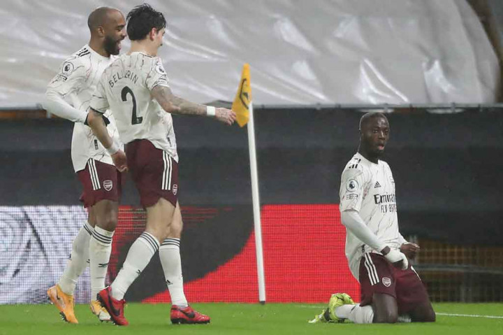 3 Foto Terpopuler: Arsenal Tumbang di Kandang Wolves hingga Tingkah Lucu Anak-Anak Panda Saat Sesi Foto untuk Imlek