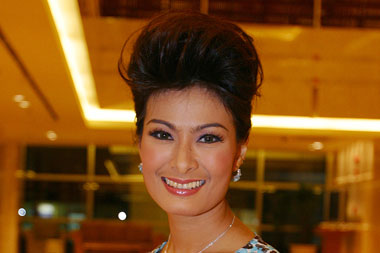 Disebut Artis dengan Busana Paling Ancur, Iis Dahlia Datangi Ivan Gunawan