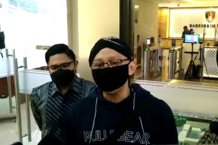 Abu Janda Dicecar 20 Pertanyaan dalam 5 Jam