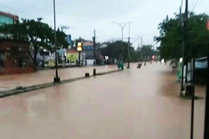 Banjir Rendam Sejumlah Kawasan di Kota Semarang