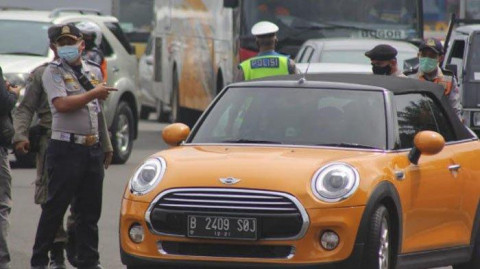 Kena Razia Di Bogor Intip Spek Dan Harga Mini Cooper Ayu Ting Ting