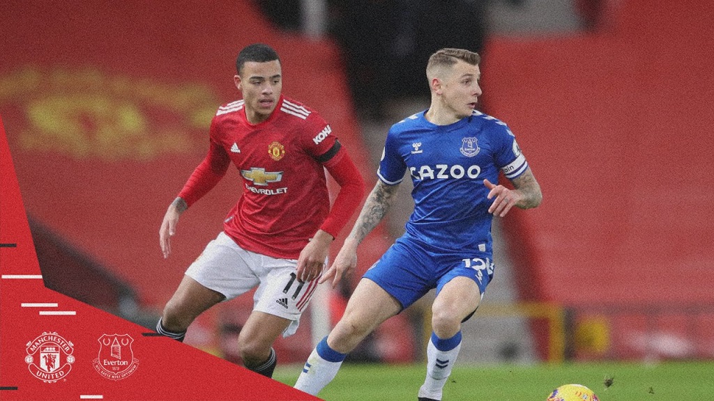 Penyerang MU Mason Greenwood (kiri) dan bek Everton Lucas Digne. (Foto: Twitter resmi Manchester United)