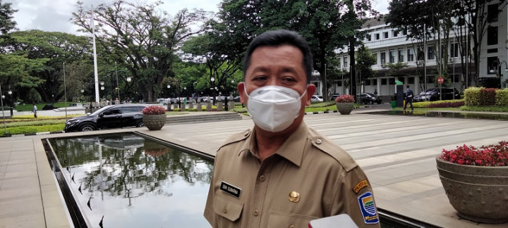 Pengunjung Kafe dan Tempat Hiburan Malam Akan Dites Covid-19 di Tempat