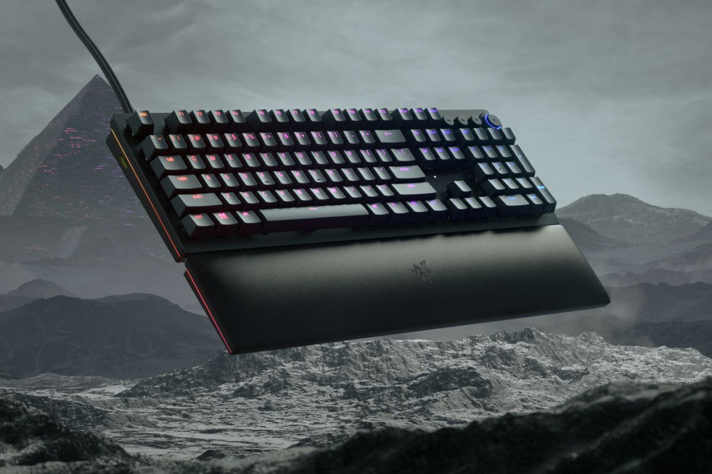Razer Huntsman V2 Analog.