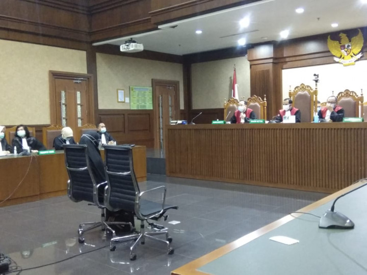 Pinangki Divonis 10 Tahun Penjara