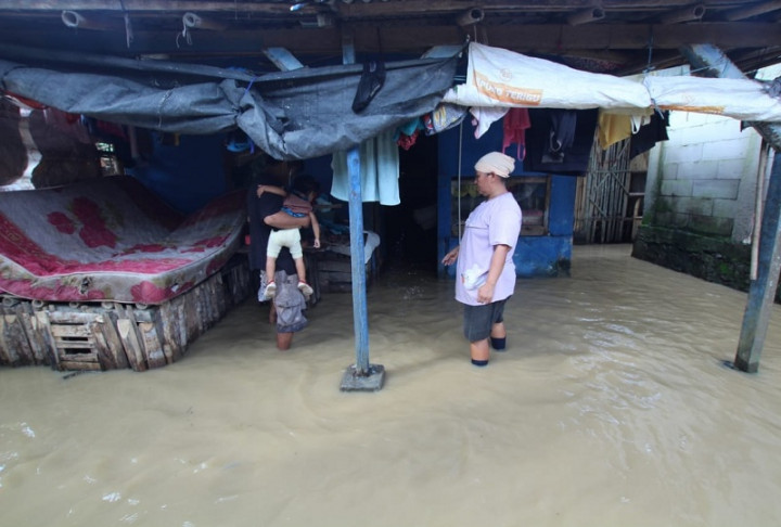 Populer Daerah, Aktivitas Gunung Raung hingga 9 Desa di Tangerang Kebanjiran