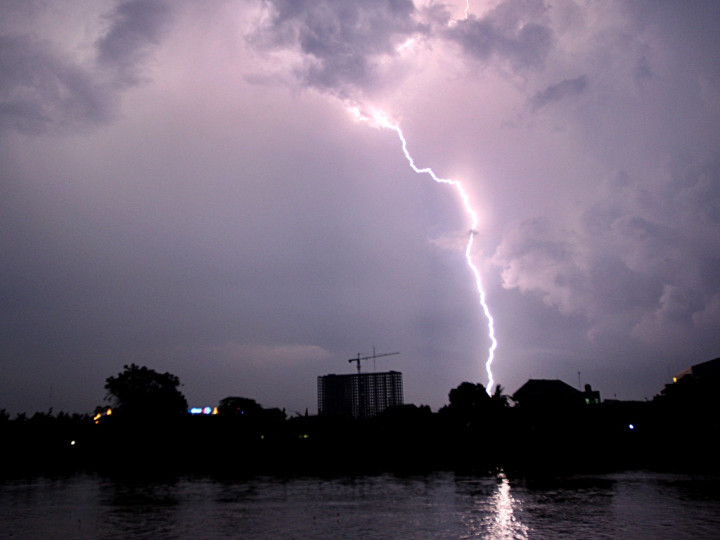Imlek, Cuaca Jakarta Diramal Berawan Hingga Hujan