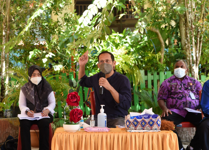 Nadiem Ajak Sekolah di Papua Barat Gabung Sekolah Penggerak