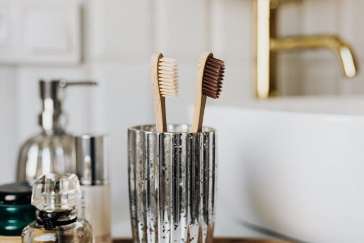 Sikat Gigi Manual Vs Elektrik, Manakah yang Lebih Baik?