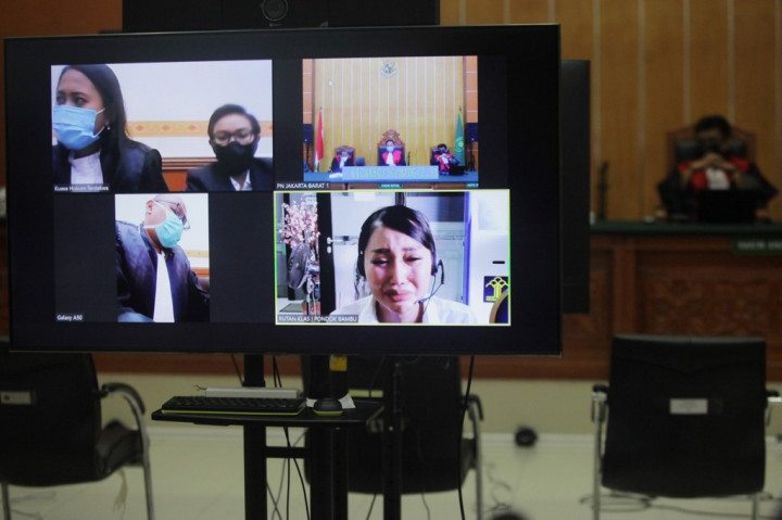 Dapat Asimilasi Covid-19, Lucinta Luna Bebas