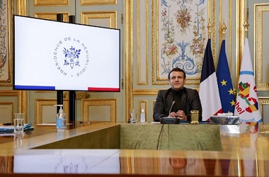 Macron: Dunia Butuh Vaksin Tiongkok dan Rusia untuk Kalahkan Covid-19