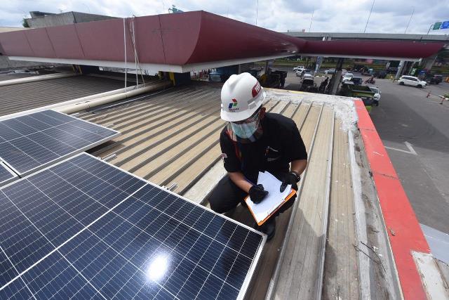 Ilustrasi pemasangan Pembangkit Listrik Tenaga Surya - - Foto: dok Pertamina