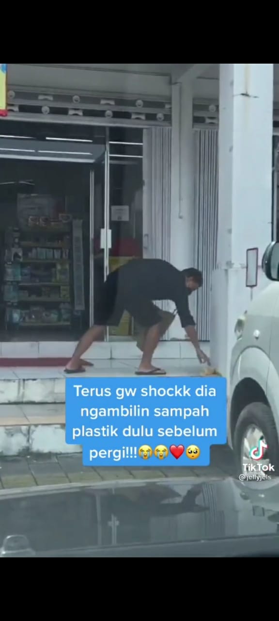Viral di TikTok, Cewek Ini ‘Meleleh’ Lihat Pria Pemungut Sampah di Minimarket